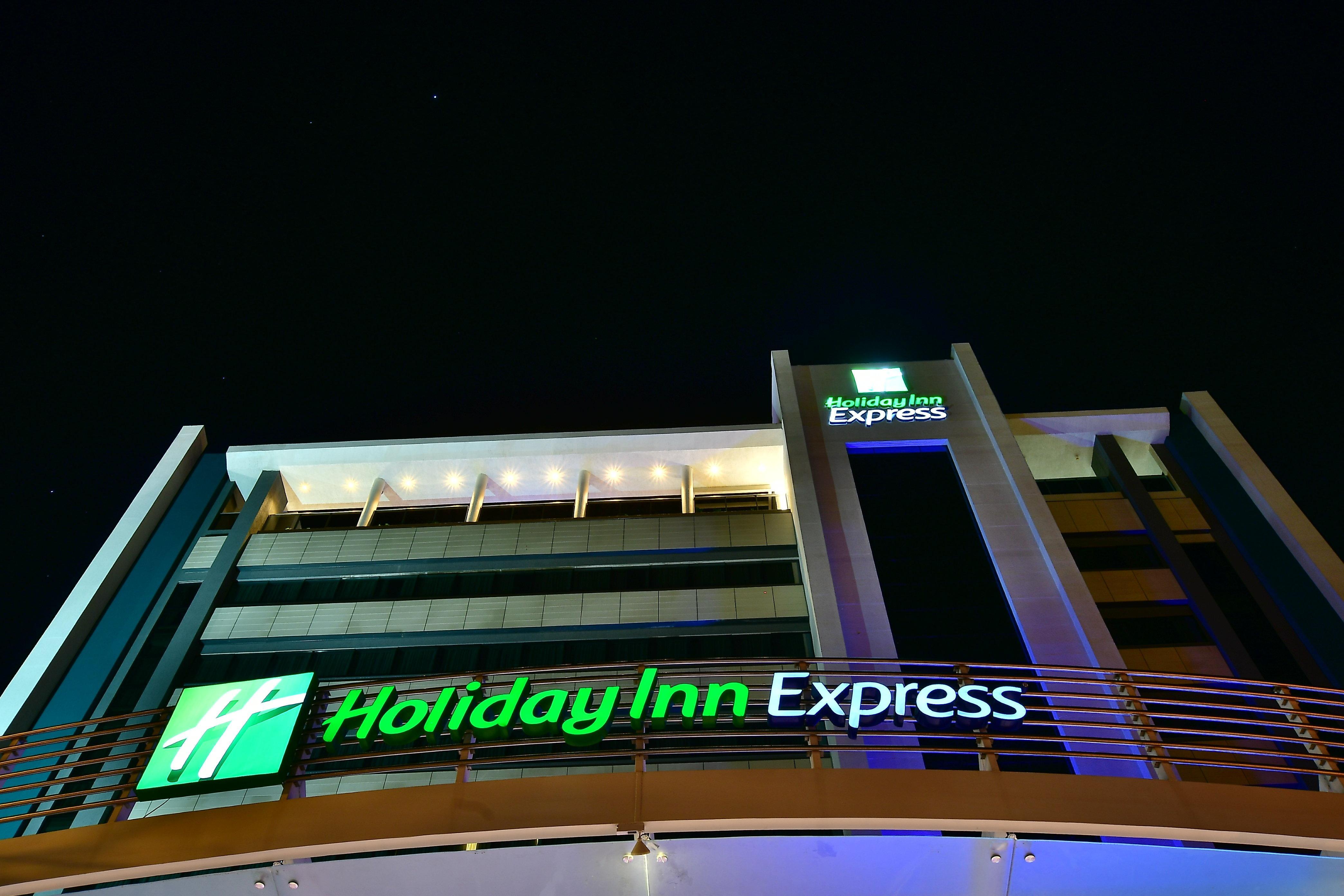 Holiday Inn Express Asuncion Aviadores , An Ihg Hotel Exterior foto